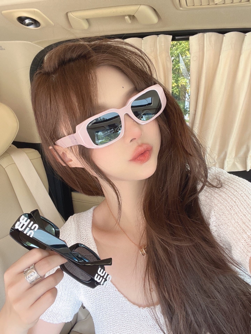 Miu miu Sunglasses